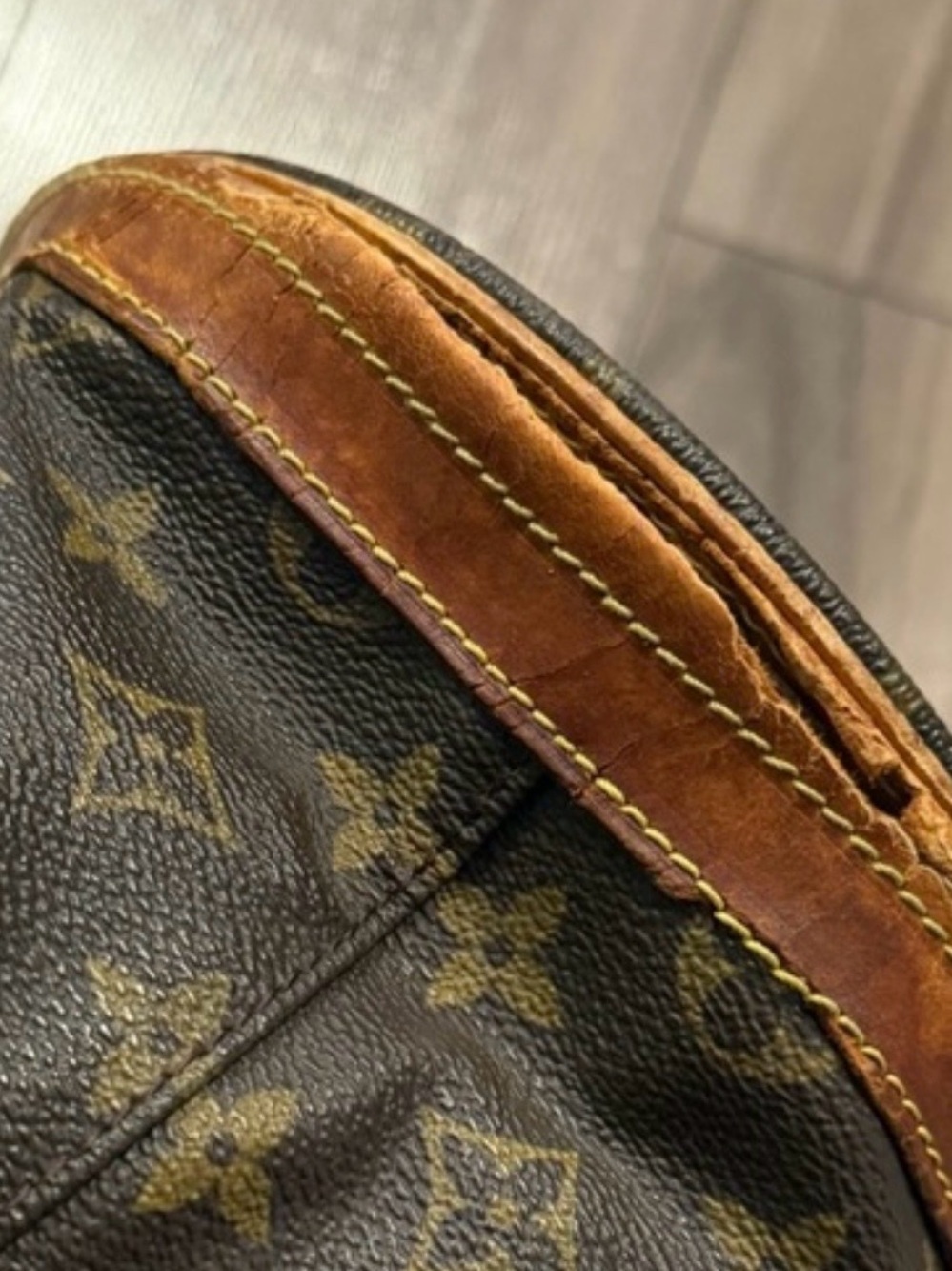 Louis Vuitton Monogram Bucket Bag - Picture 6 of 9